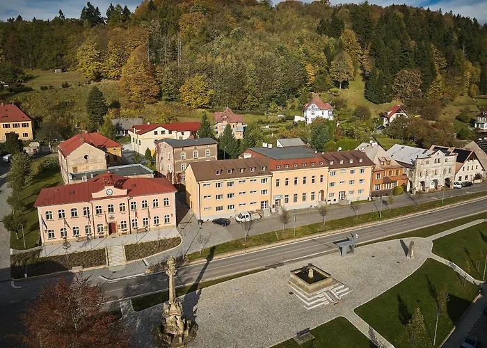 - Dovolená
